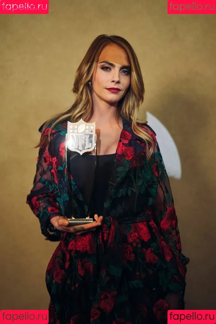 Cara Delevingne / caradelevingne Onlyfans Photo Gallery 