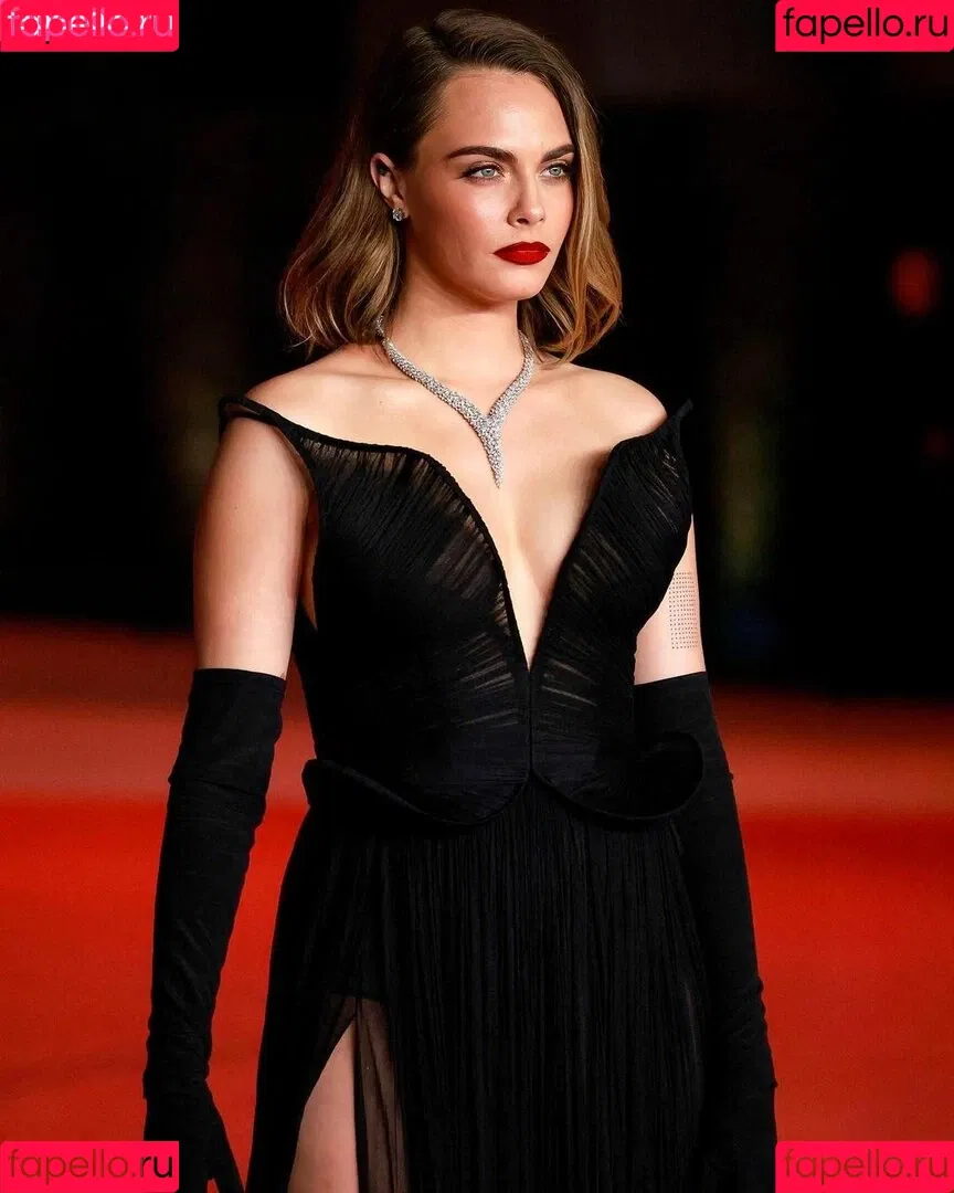 Cara Delevingne / caradelevingne Onlyfans Photo Gallery 