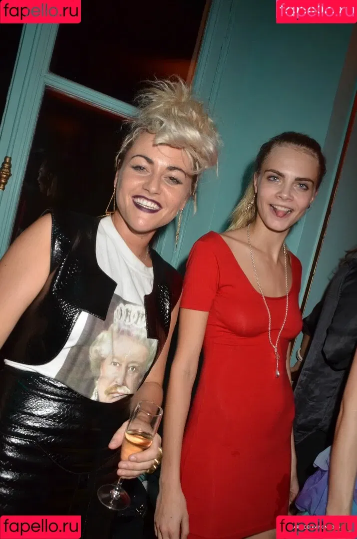 Cara Delevingne / caradelevingne Onlyfans Photo Gallery 