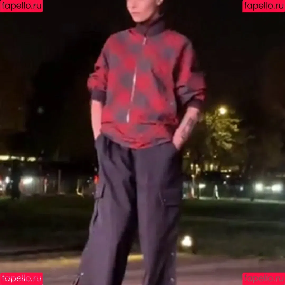 Cara Delevingne / caradelevingne Onlyfans Photo Gallery 