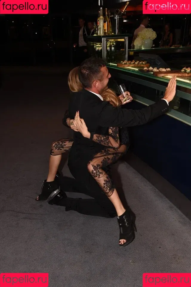 Cara Delevingne / caradelevingne Onlyfans Photo Gallery 