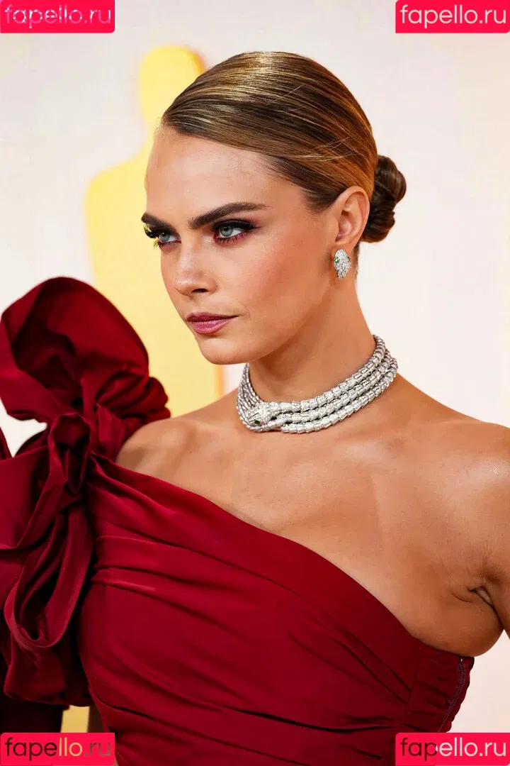Cara Delevingne / caradelevingne Onlyfans Photo Gallery 