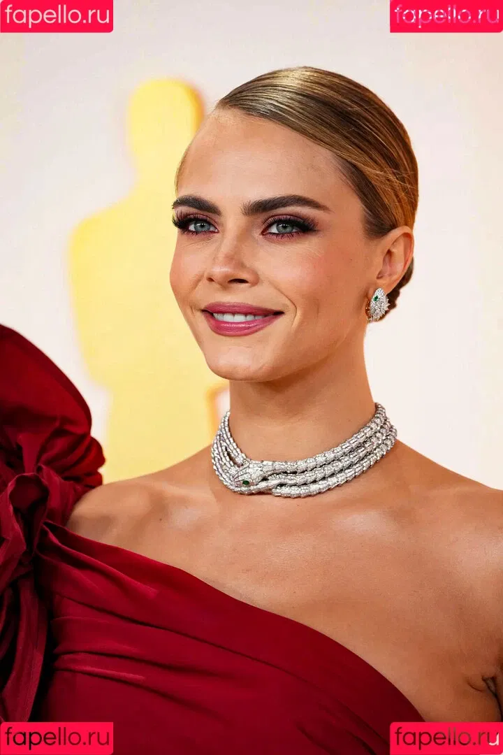 Cara Delevingne / caradelevingne Onlyfans Photo Gallery 