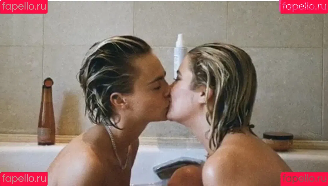 Cara Delevingne / caradelevingne Onlyfans Photo Gallery 