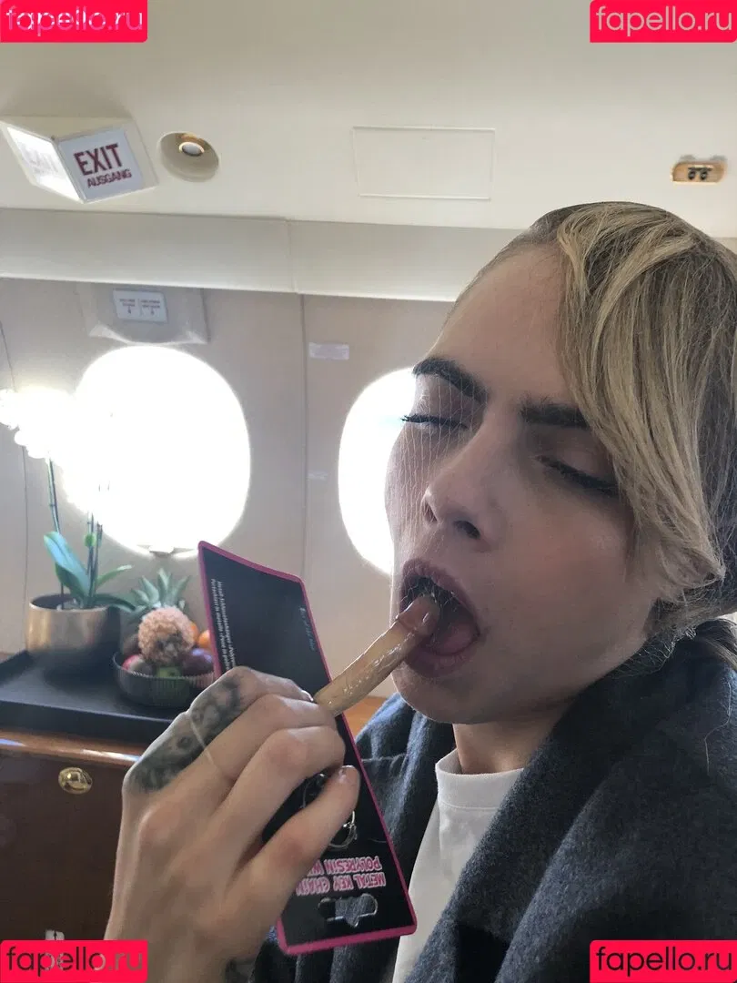 Cara Delevingne / caradelevingne Onlyfans Photo Gallery 