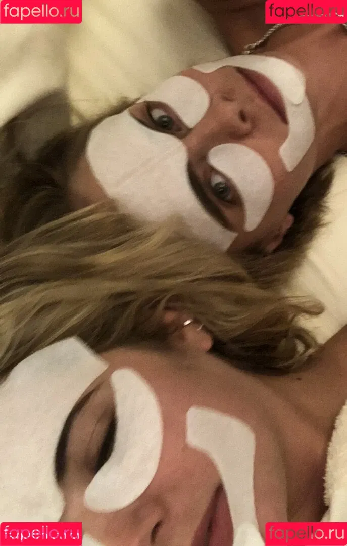 Cara Delevingne / caradelevingne Onlyfans Photo Gallery 