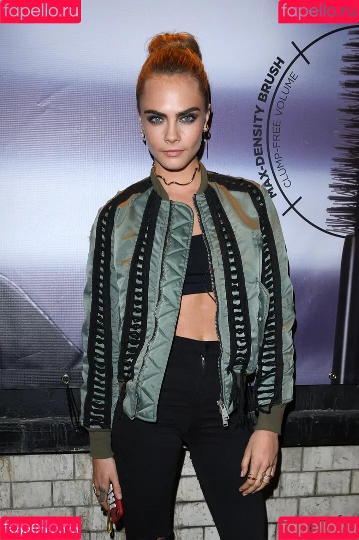 Cara Delevingne / caradelevingne Onlyfans Photo Gallery 