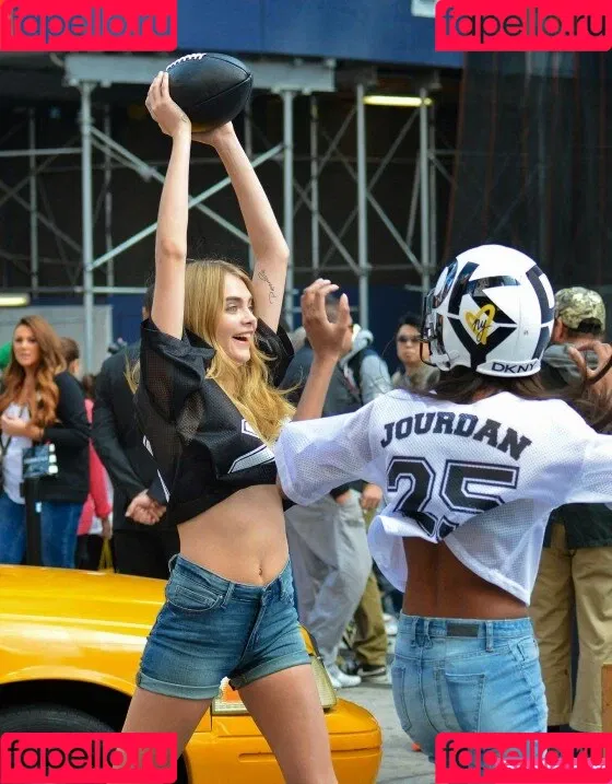 Cara Delevingne / caradelevingne Onlyfans Photo Gallery 