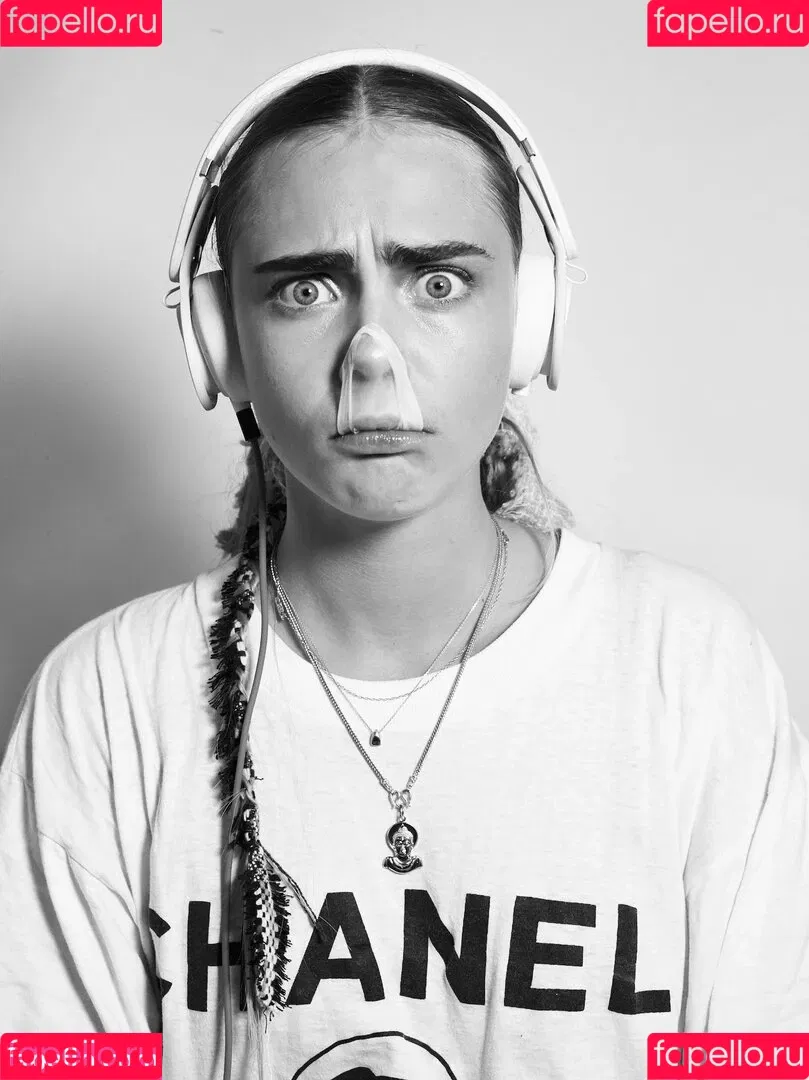 Cara Delevingne / caradelevingne Onlyfans Photo Gallery 