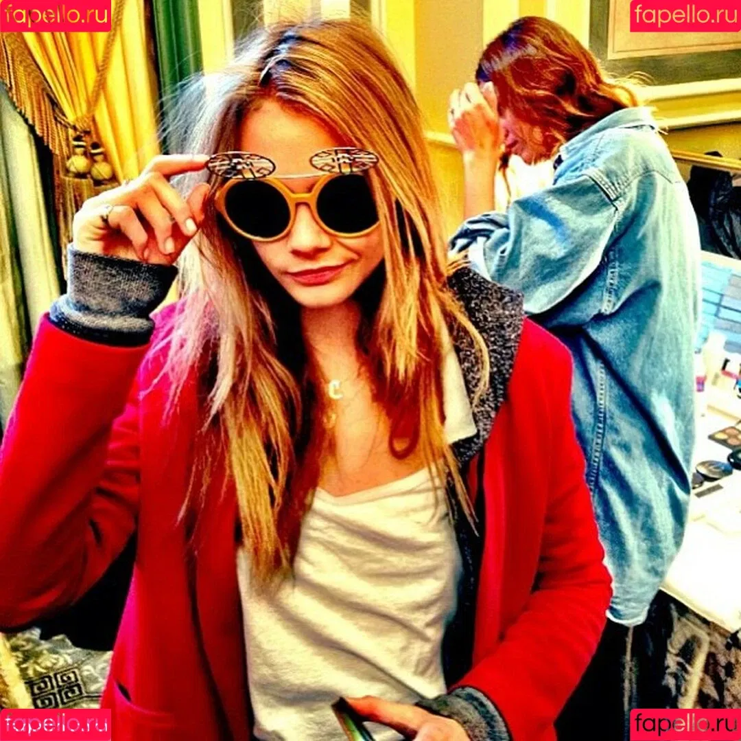Cara Delevingne / caradelevingne Onlyfans Photo Gallery 