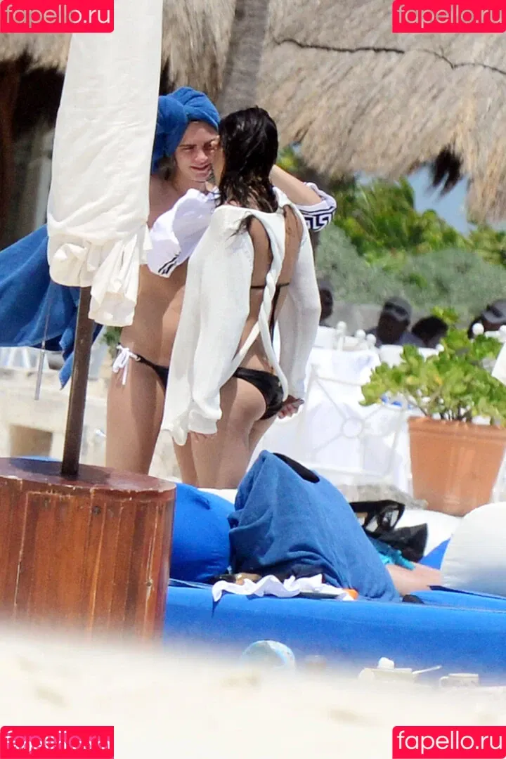 Cara Delevingne / caradelevingne Onlyfans Photo Gallery 