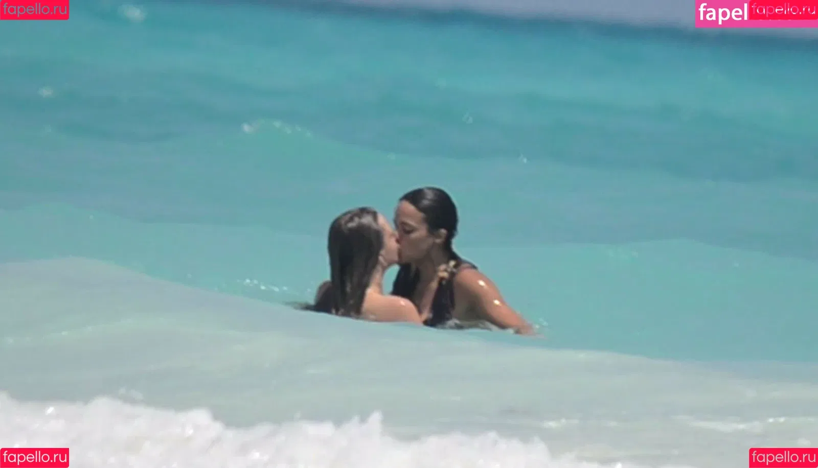 Cara Delevingne / caradelevingne Onlyfans Photo Gallery 