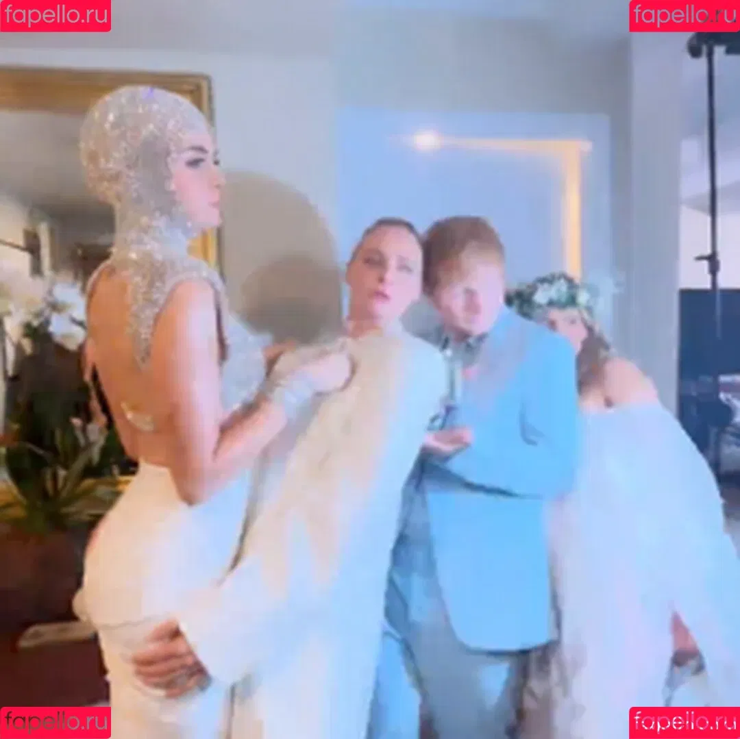 Cara Delevingne / caradelevingne Onlyfans Photo Gallery 