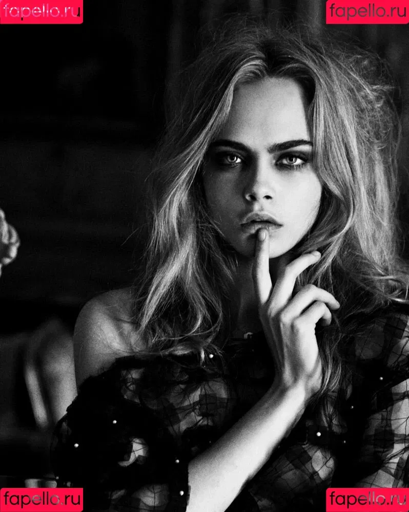 Cara Delevingne / caradelevingne Onlyfans Photo Gallery 
