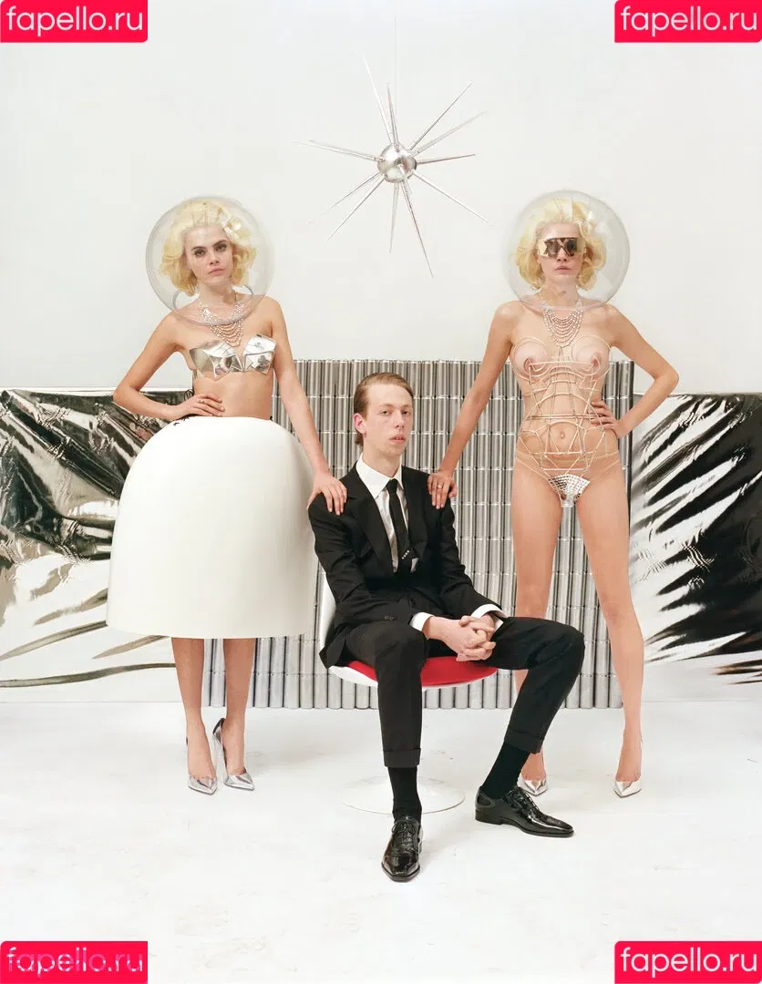 Cara Delevingne / caradelevingne Onlyfans Photo Gallery 