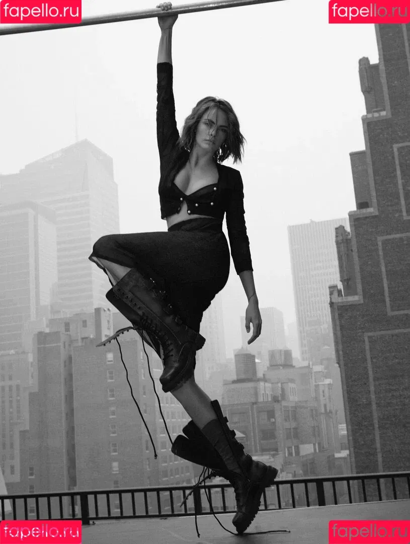 Cara Delevingne / caradelevingne Onlyfans Photo Gallery 