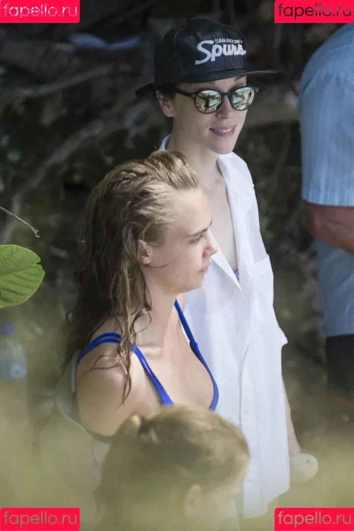 Cara Delevingne / caradelevingne Onlyfans Photo Gallery 