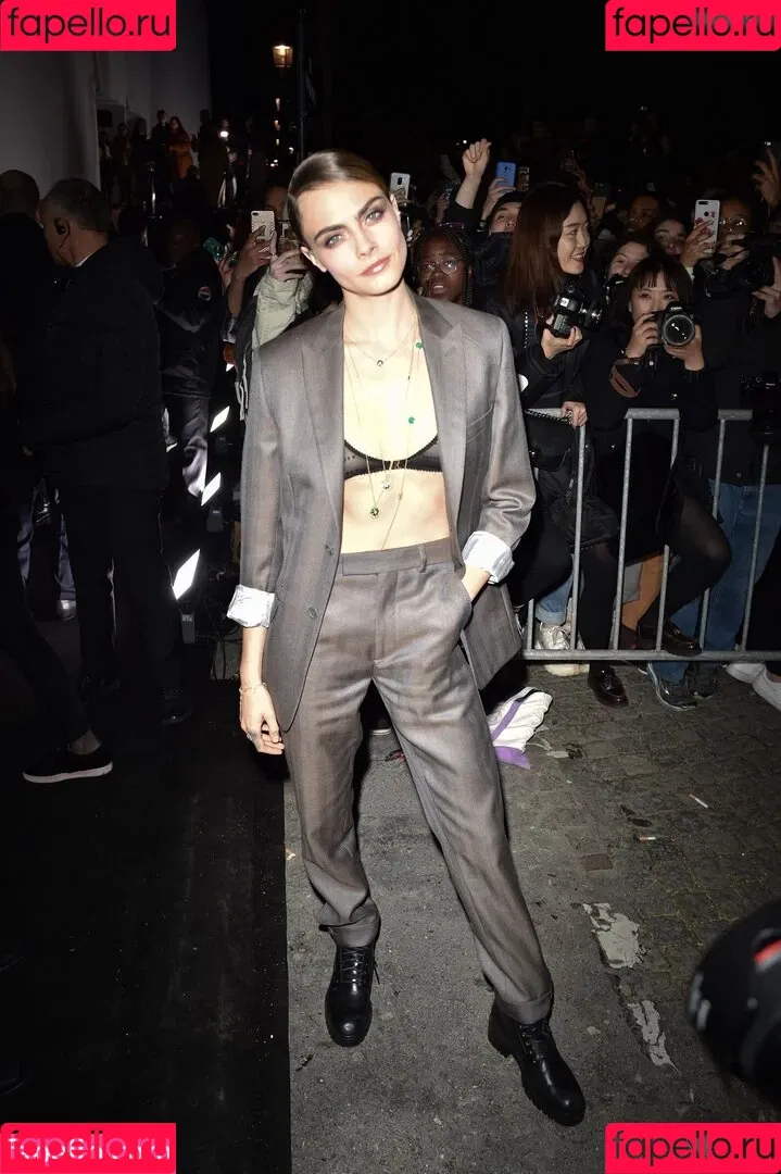 Cara Delevingne / caradelevingne Onlyfans Photo Gallery 