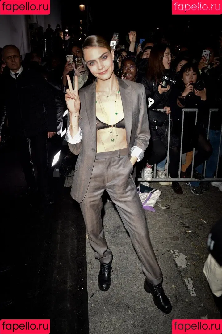 Cara Delevingne / caradelevingne Onlyfans Photo Gallery 