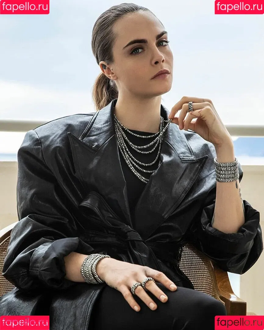 Cara Delevingne / caradelevingne Onlyfans Photo Gallery 