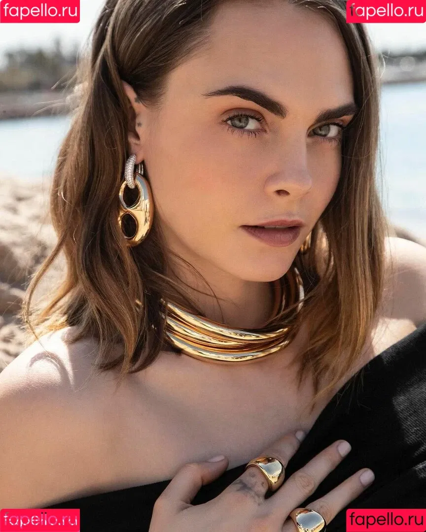 Cara Delevingne / caradelevingne Onlyfans Photo Gallery 