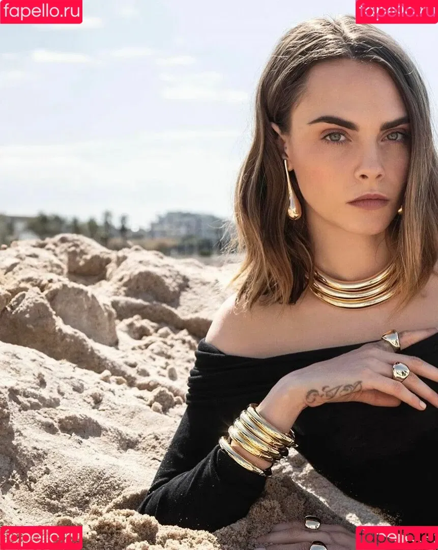 Cara Delevingne / caradelevingne Onlyfans Photo Gallery 
