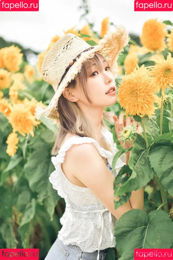 Ely Cosplay / Ely_eee / eeelyeee Onlyfans Photo Gallery 