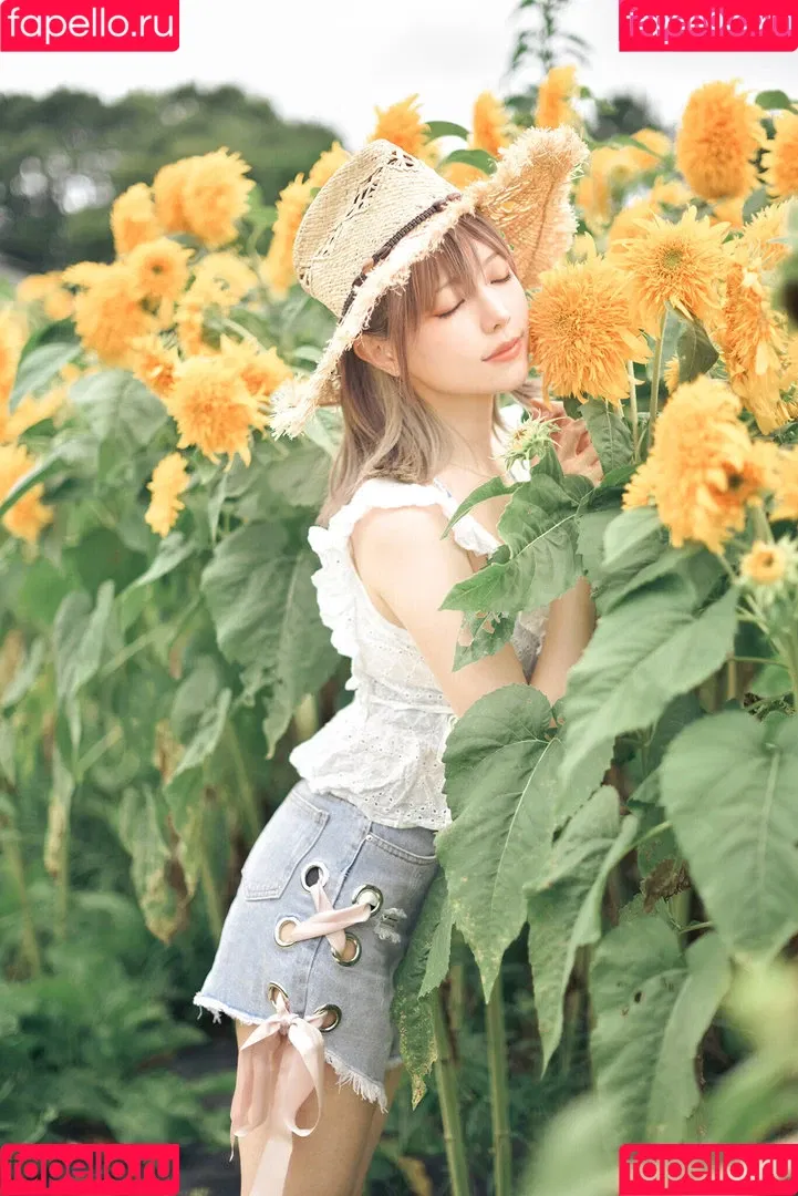 Ely Cosplay / Ely_eee / eeelyeee Onlyfans Photo Gallery 