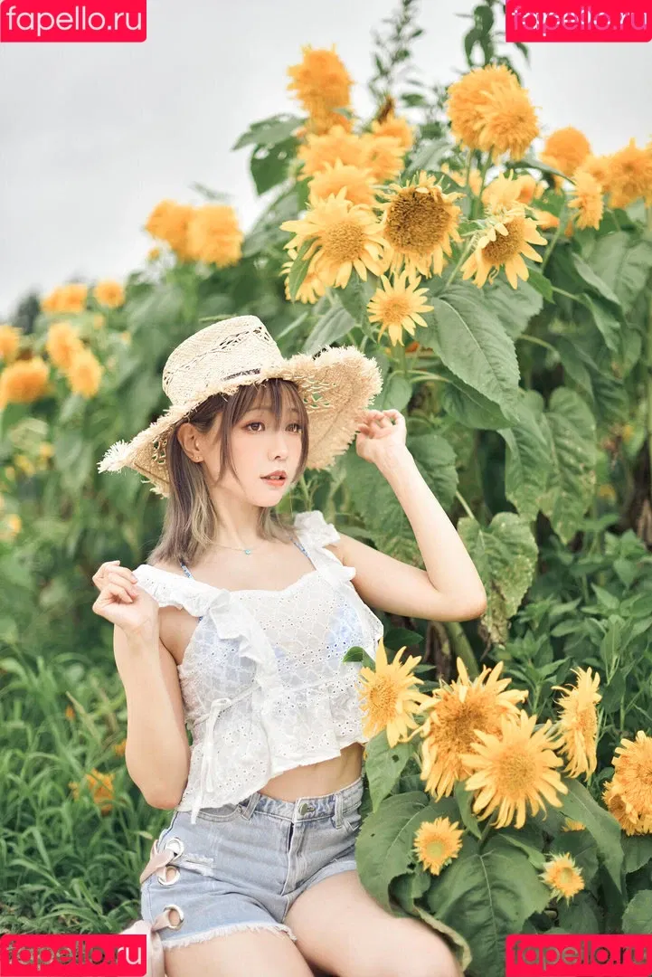 Ely Cosplay / Ely_eee / eeelyeee Onlyfans Photo Gallery 