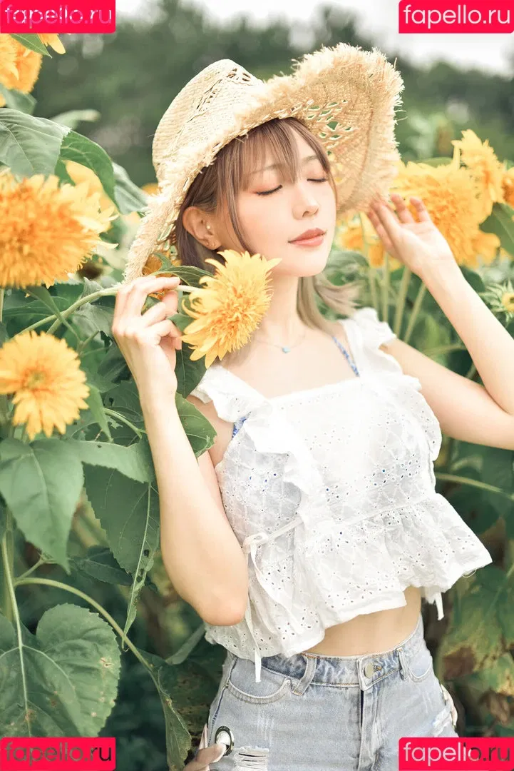 Ely Cosplay / Ely_eee / eeelyeee Onlyfans Photo Gallery 