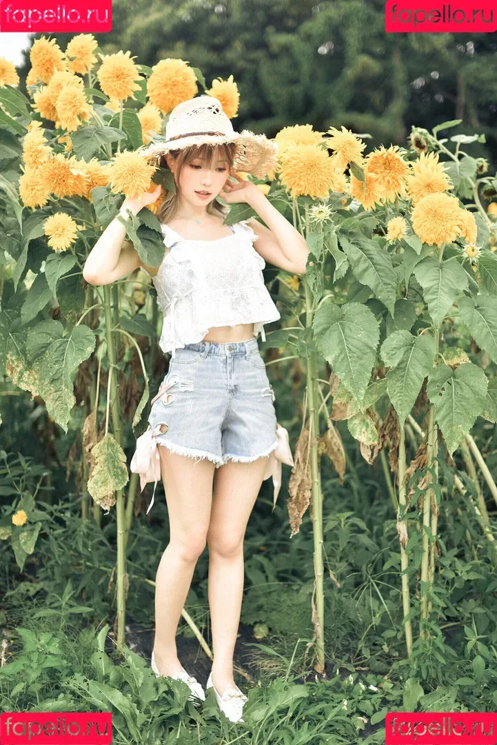 Ely Cosplay / Ely_eee / eeelyeee Onlyfans Photo Gallery 