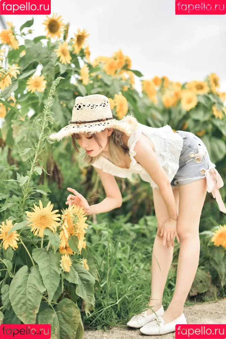 Ely Cosplay / Ely_eee / eeelyeee Onlyfans Photo Gallery 