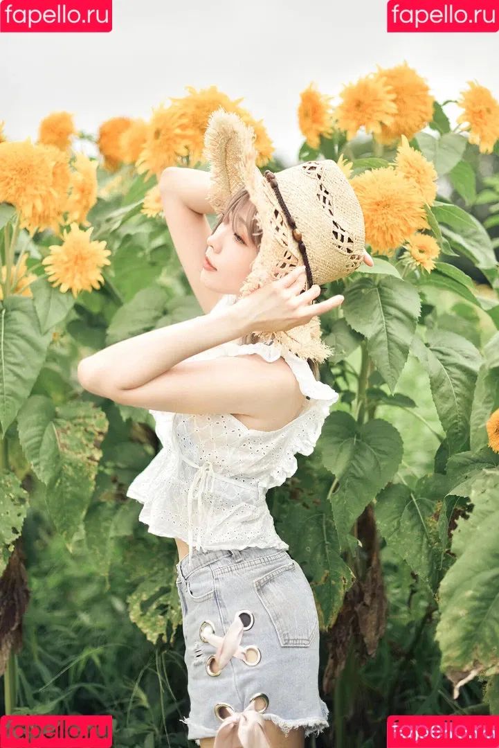 Ely Cosplay / Ely_eee / eeelyeee Onlyfans Photo Gallery 