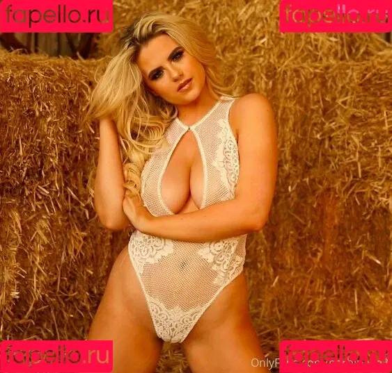 Apollonia Barbi / Apollonia Llewellyn / apolloniabarbi / apolloniallewellyn Onlyfans Photo Gallery 