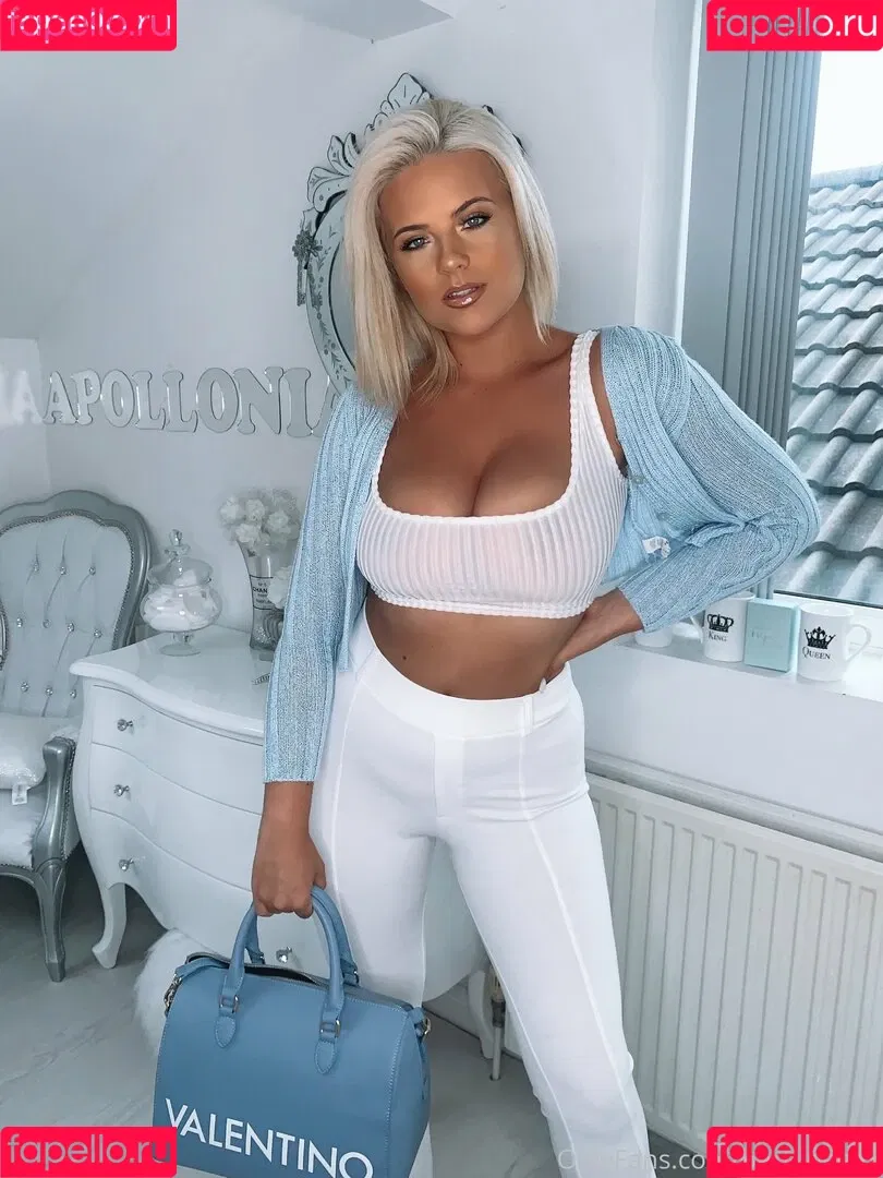 Apollonia Barbi / Apollonia Llewellyn / apolloniabarbi / apolloniallewellyn Onlyfans Photo Gallery 