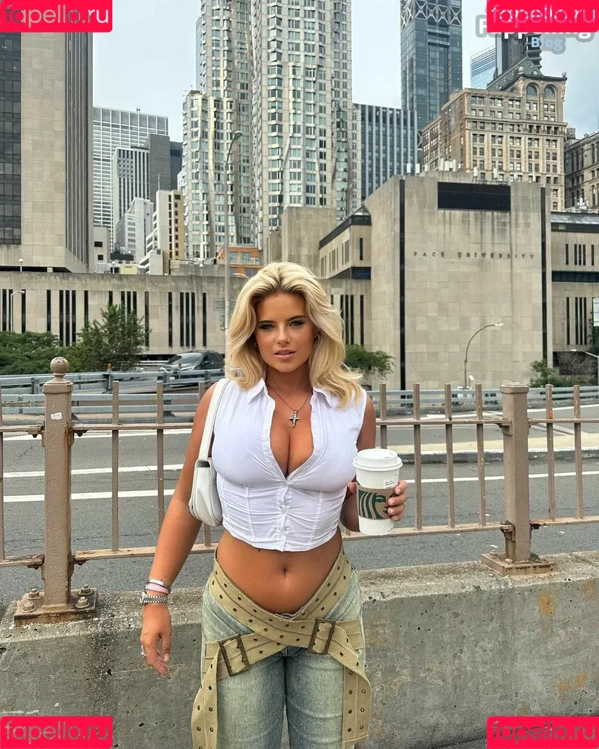 Apollonia Barbi / Apollonia Llewellyn / apolloniabarbi / apolloniallewellyn Onlyfans Photo Gallery 