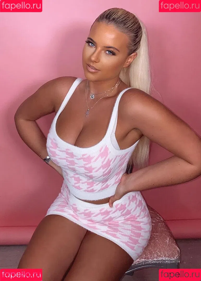 Apollonia Barbi / Apollonia Llewellyn / apolloniabarbi / apolloniallewellyn Onlyfans Photo Gallery 