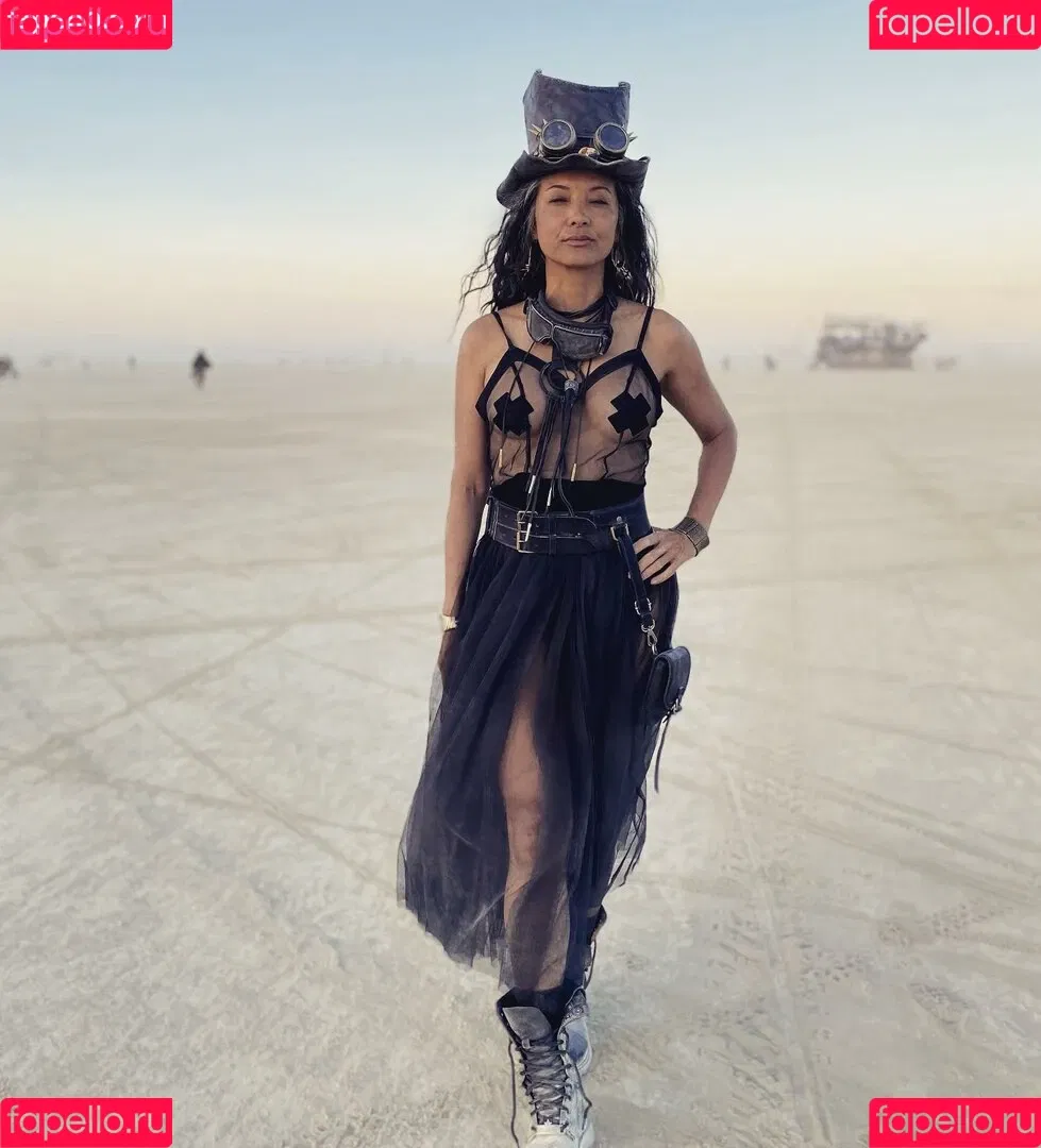 33edge / Kelly Hu / kellyhu Onlyfans Photo Gallery 