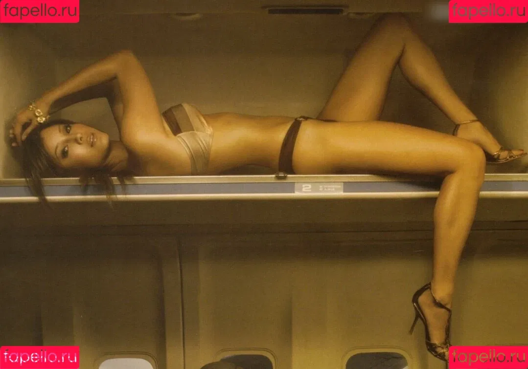 33edge / Kelly Hu / kellyhu Onlyfans Photo Gallery 