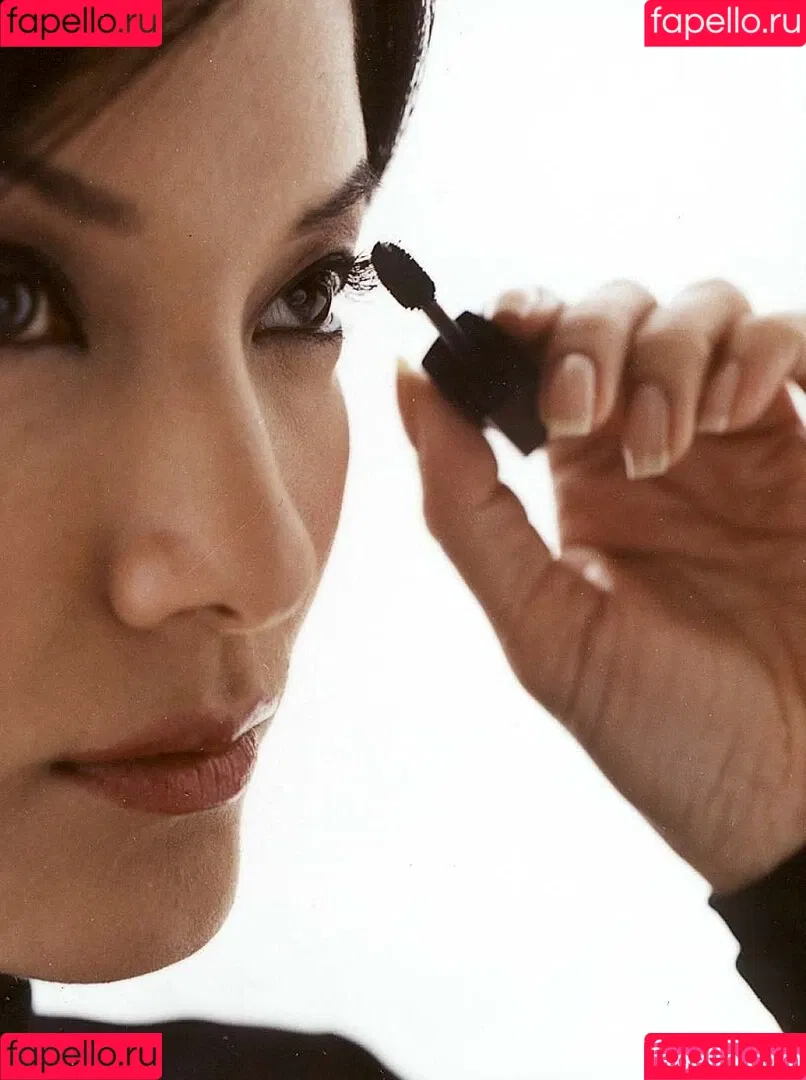 33edge / Kelly Hu / kellyhu Onlyfans Photo Gallery 