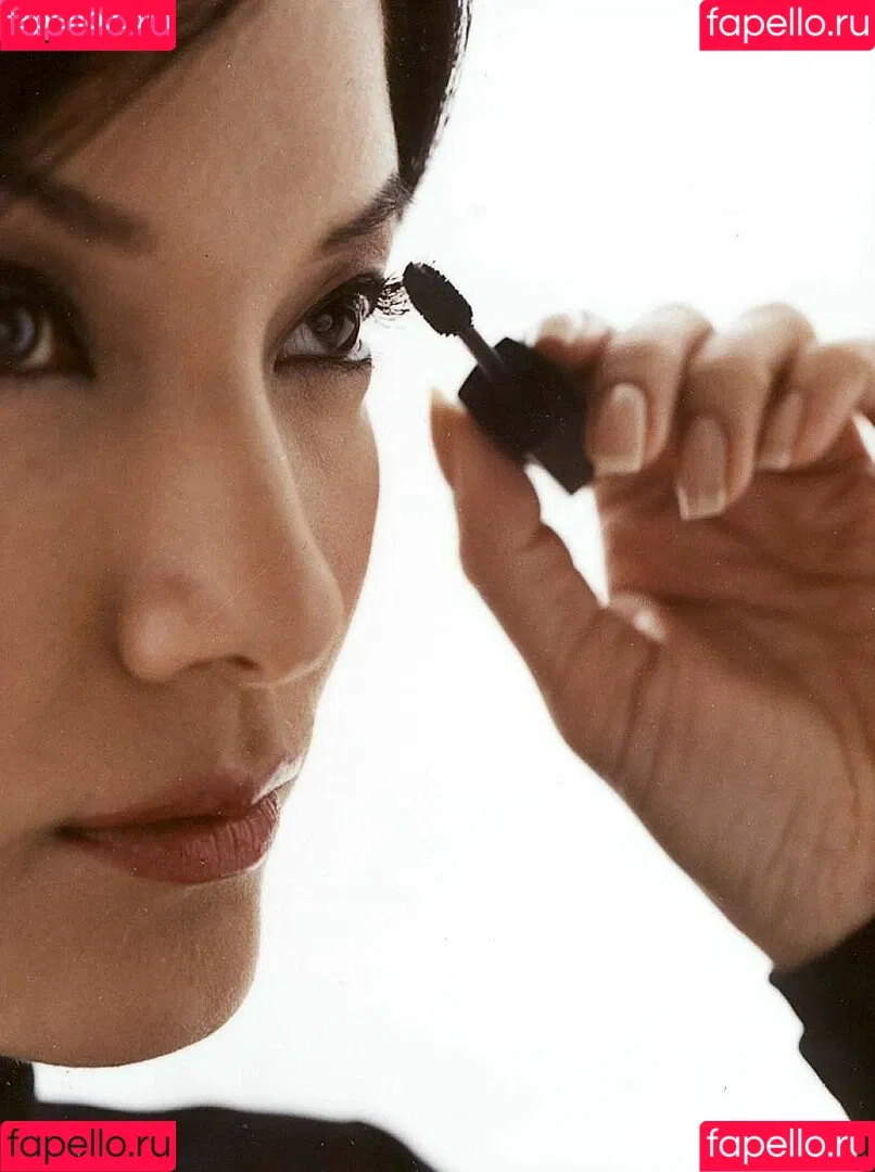 33edge / Kelly Hu / kellyhu Onlyfans Photo Gallery 