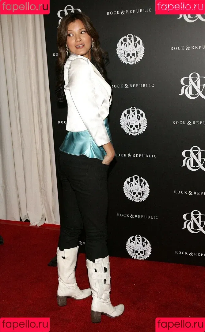 33edge / Kelly Hu / kellyhu Onlyfans Photo Gallery 