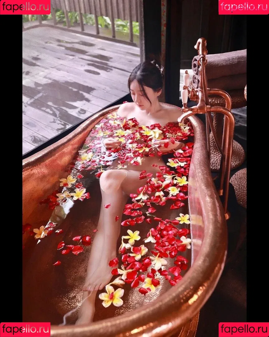 Shin Jae Eun / Zenny / love_zennyrt / zennyrt / 신재은 Onlyfans Photo Gallery 