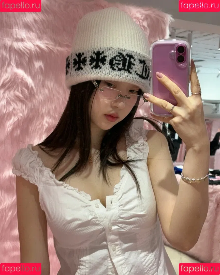 Shin Jae Eun / Zenny / love_zennyrt / zennyrt / 신재은 Onlyfans Photo Gallery 