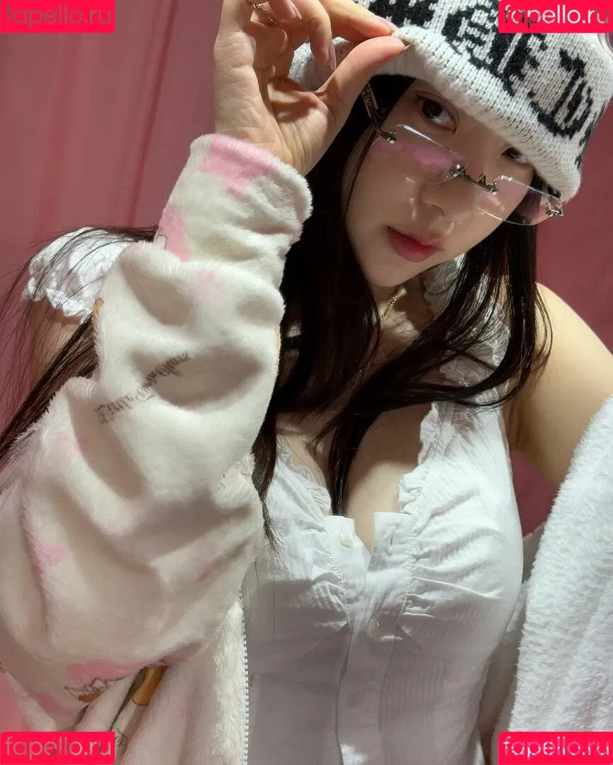 Shin Jae Eun / Zenny / love_zennyrt / zennyrt / 신재은 Onlyfans Photo Gallery 