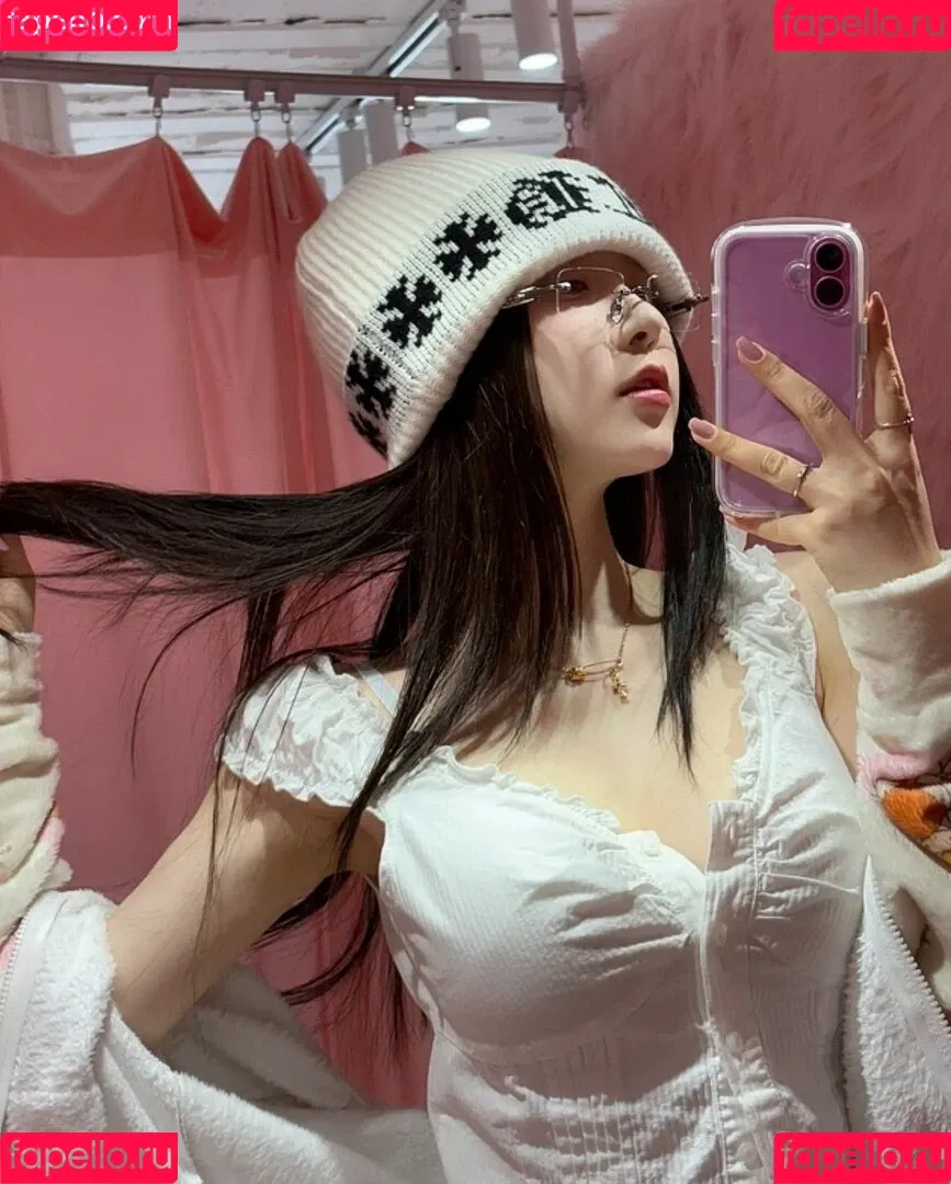 Shin Jae Eun / Zenny / love_zennyrt / zennyrt / 신재은 Onlyfans Photo Gallery 