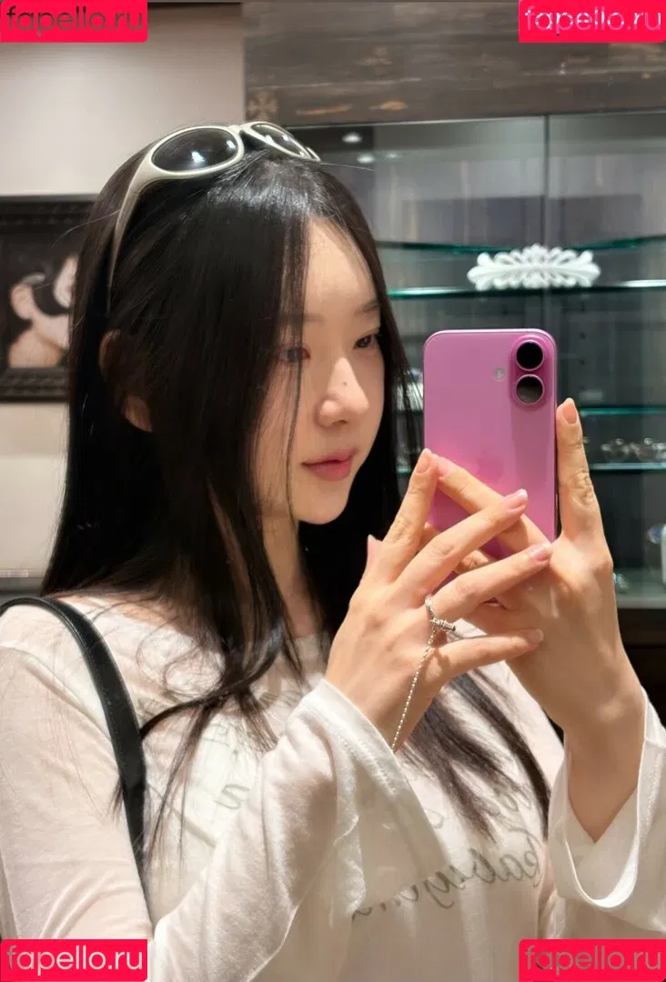 Shin Jae Eun / Zenny / love_zennyrt / zennyrt / 신재은 Onlyfans Photo Gallery 