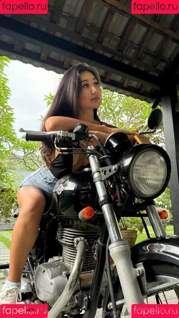 MiaJeen / Mia_Jeen / mia.jeen Onlyfans Photo Gallery 