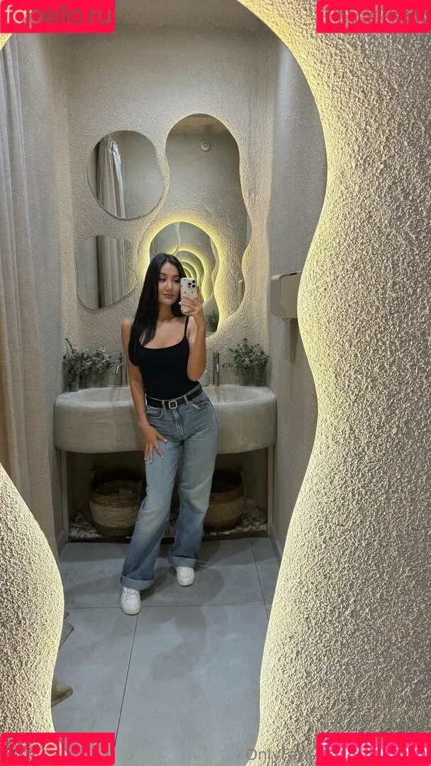 MiaJeen / Mia_Jeen / mia.jeen Onlyfans Photo Gallery 