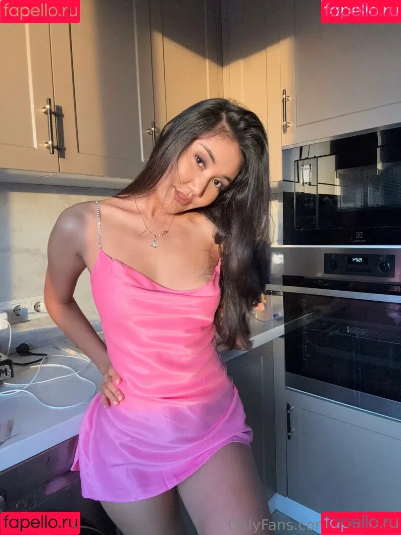 MiaJeen / Mia_Jeen / mia.jeen Onlyfans Photo Gallery 